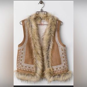 Flying Tomato Suede & Faux Fur Vest. Sz M